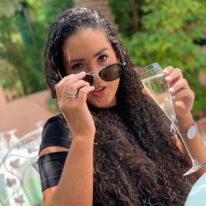 Meet your Posher, Lesley